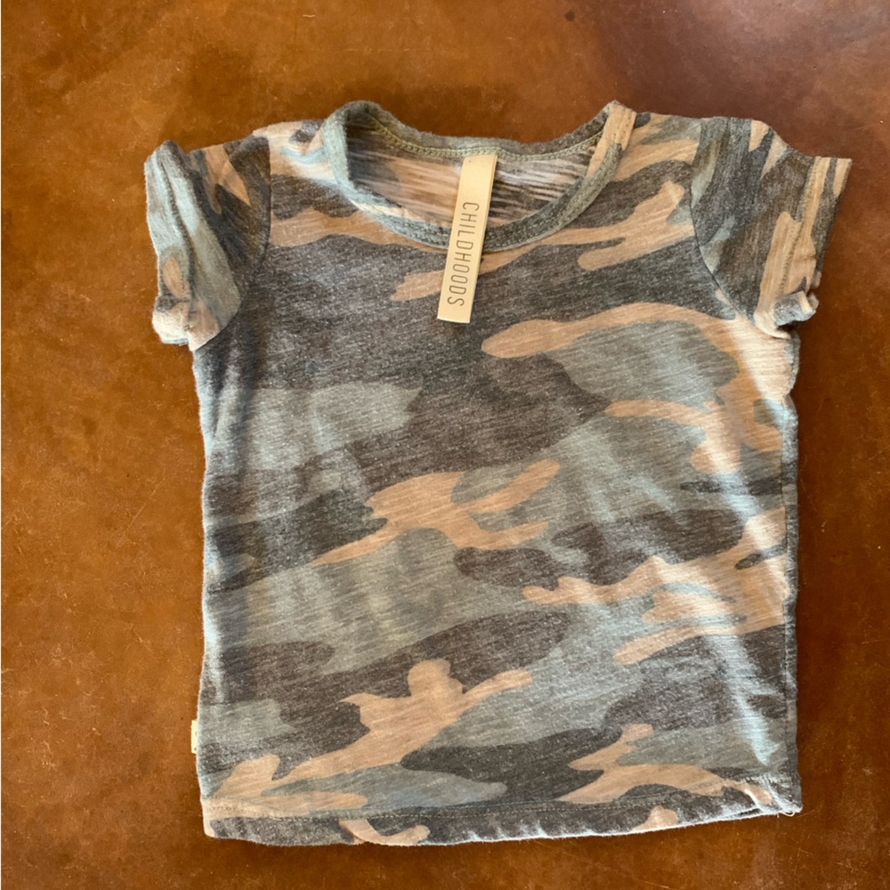 Childhoods Clothing Basic Tee faded camo good used condition